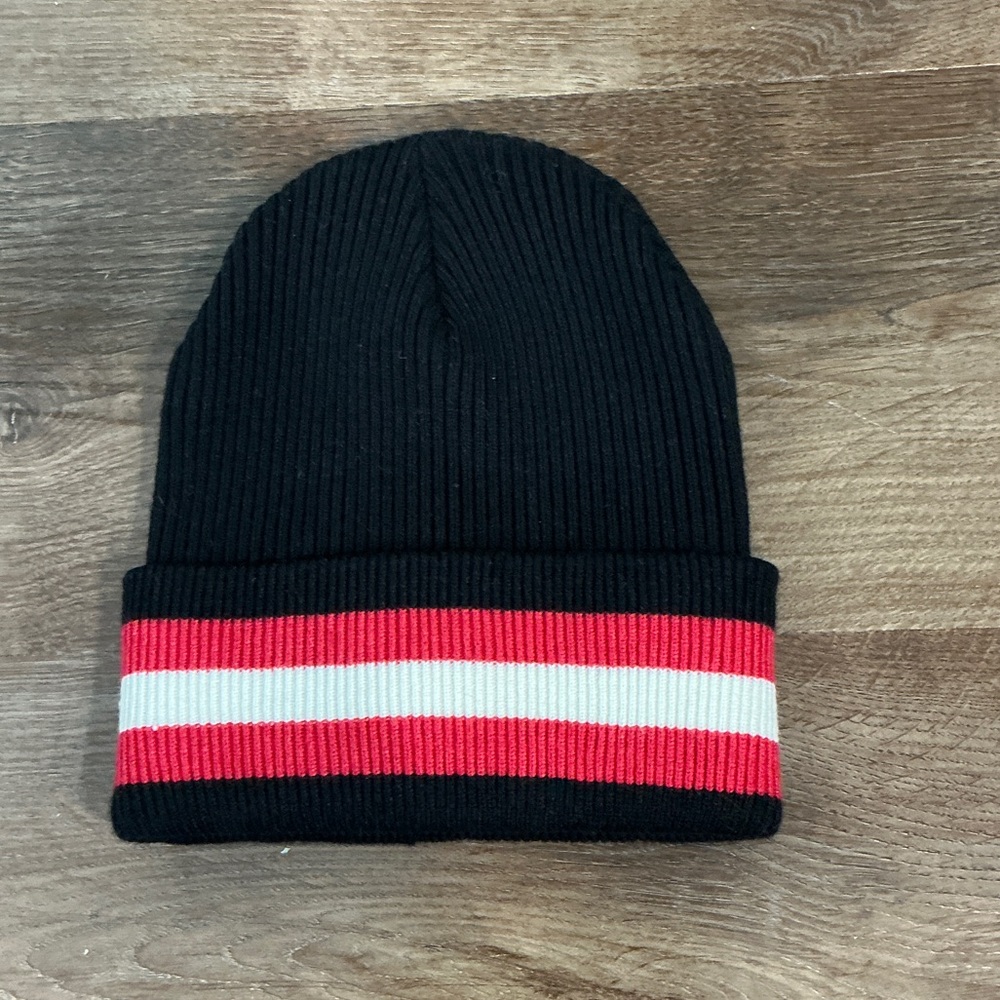 NWT Evereve Harriet Isles Libby Ribbed Beanie OS